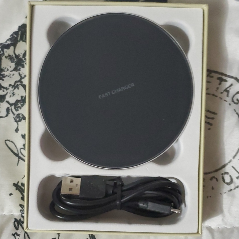 Wireless charger - Picture 2 of 2
